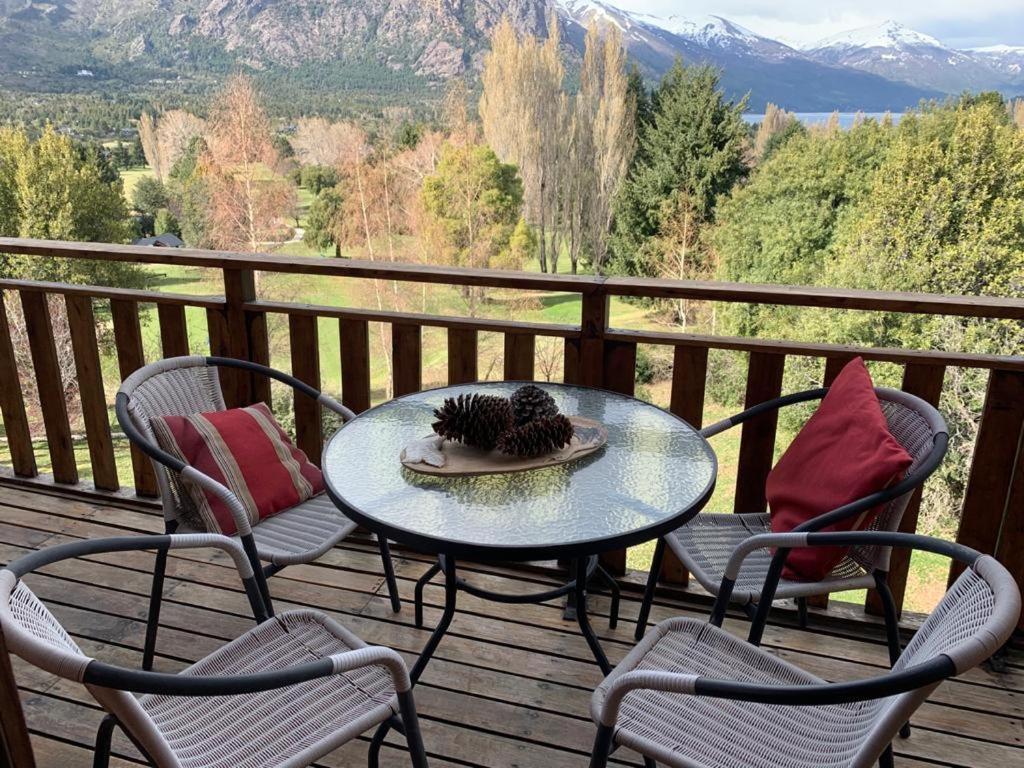 Arelauquen Bungalows & Suites San Carlos de Bariloche Ngoại thất bức ảnh