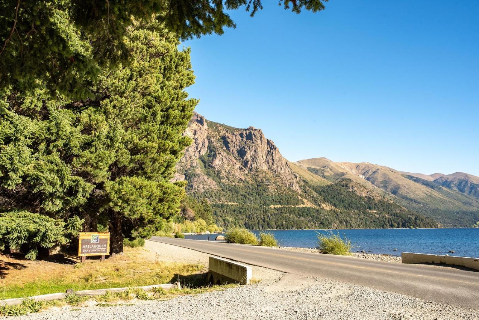 Arelauquen Bungalows & Suites San Carlos de Bariloche Ngoại thất bức ảnh
