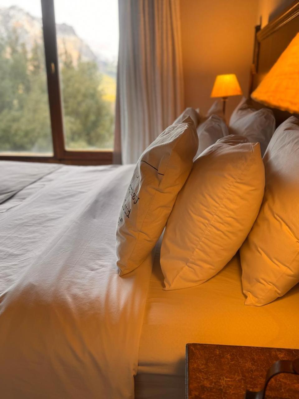 Arelauquen Bungalows & Suites San Carlos de Bariloche Ngoại thất bức ảnh