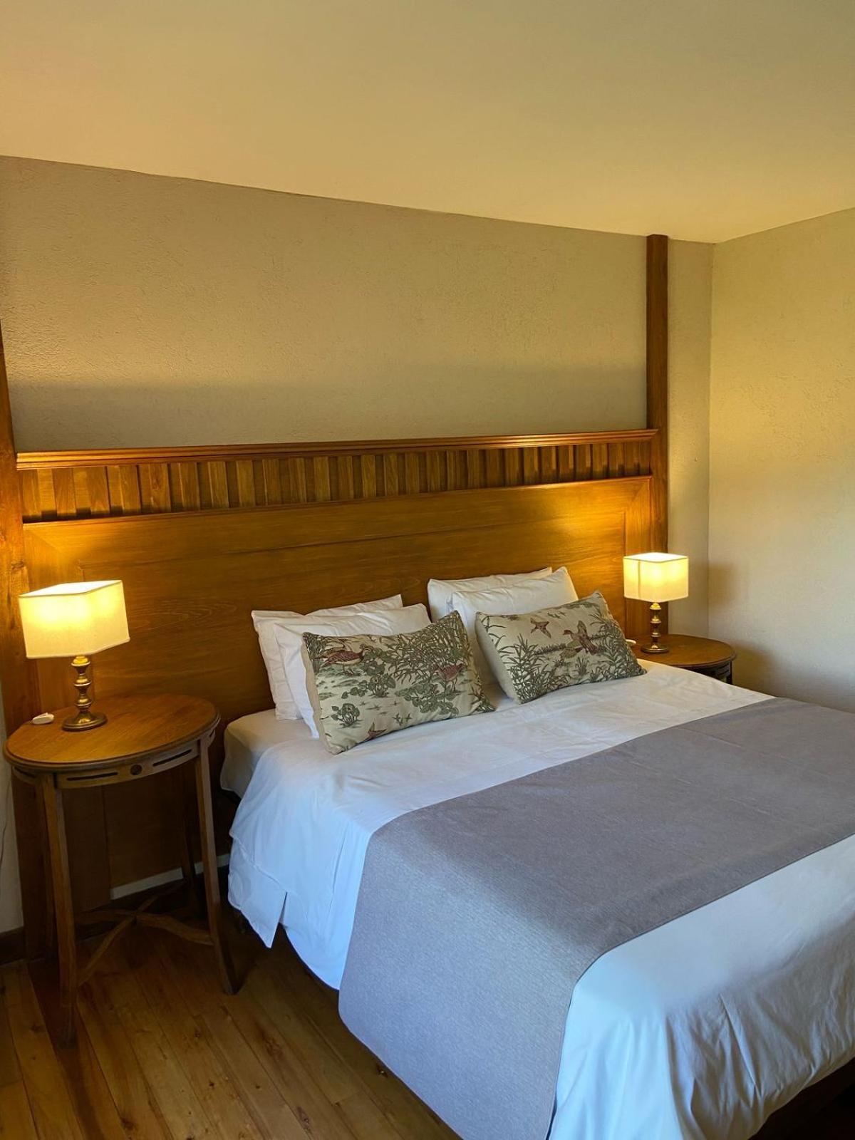 Arelauquen Bungalows & Suites San Carlos de Bariloche Ngoại thất bức ảnh